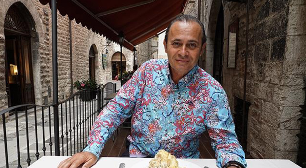Ayhan Sicimoğlu Schwarzer Knoblauch