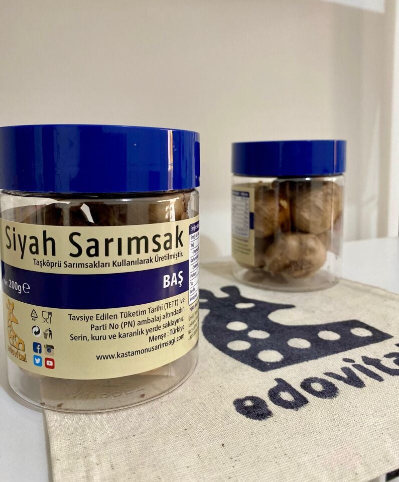 Siyah Sarımsak Baş 200 gr pet kavanoz