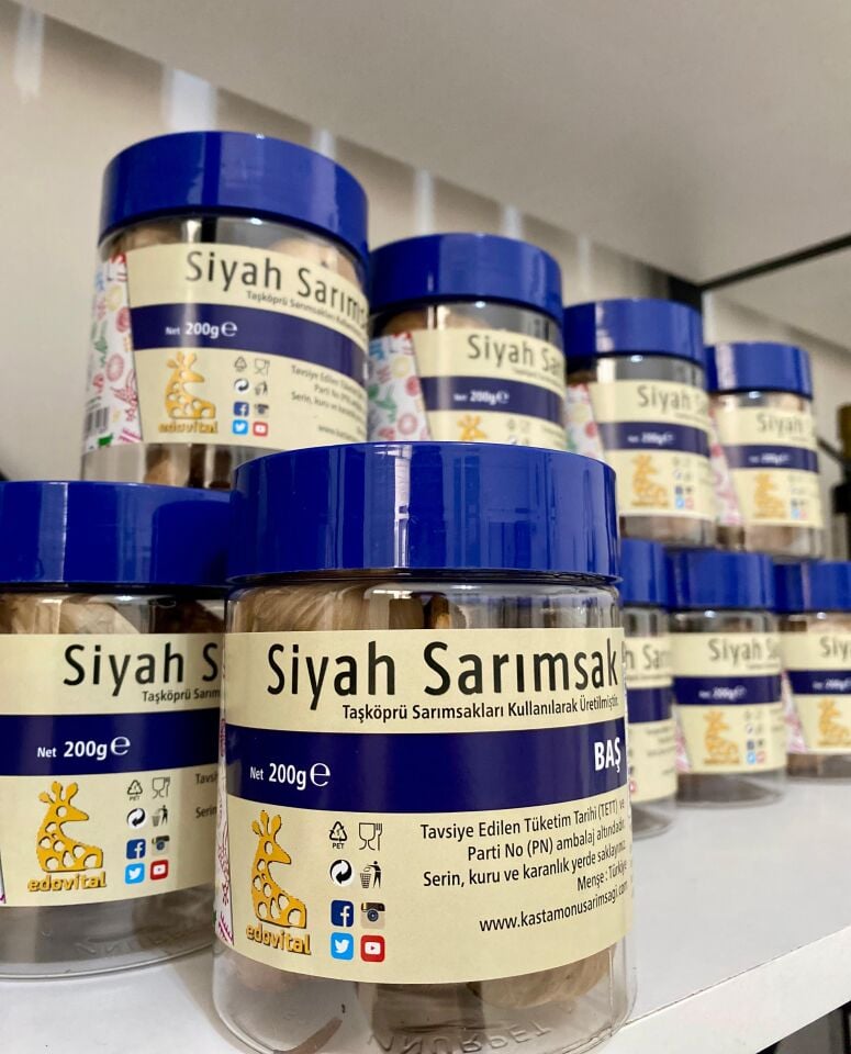 Siyah Sarımsak Baş 200g M. Pet kavanoz x 3 adet (600g)