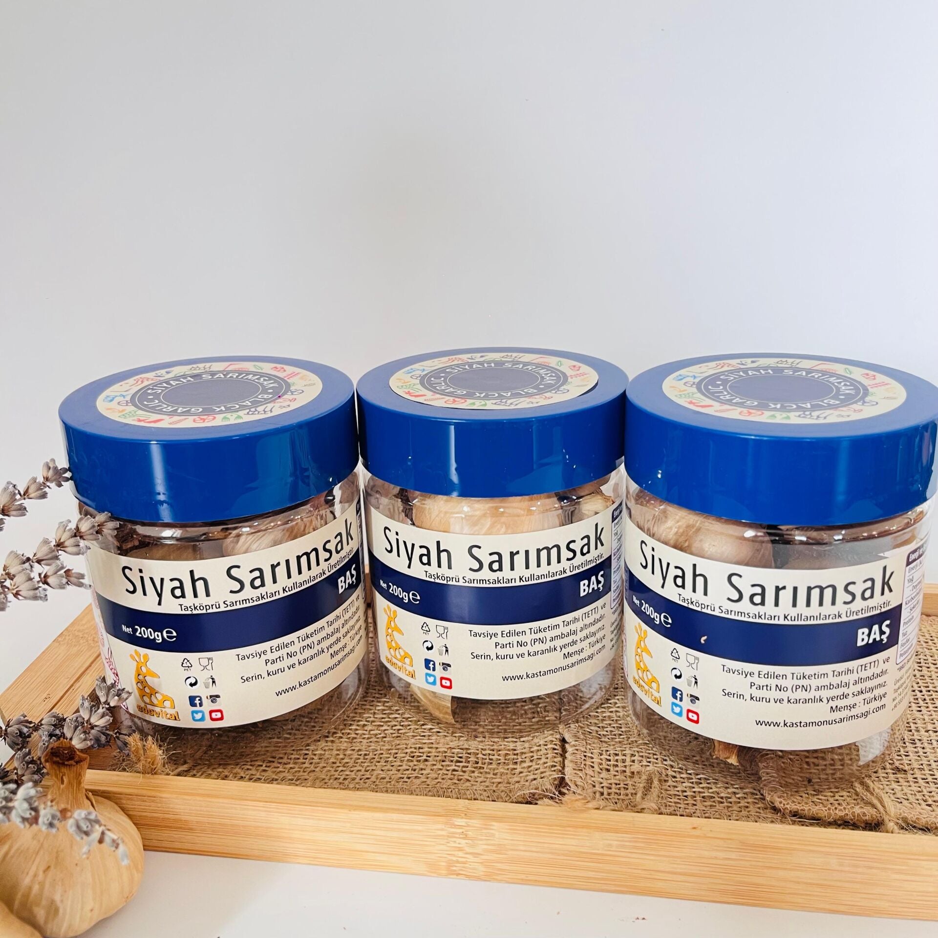 Siyah Sarımsak Baş 200g M. Pet kavanoz x 3 adet (600g)