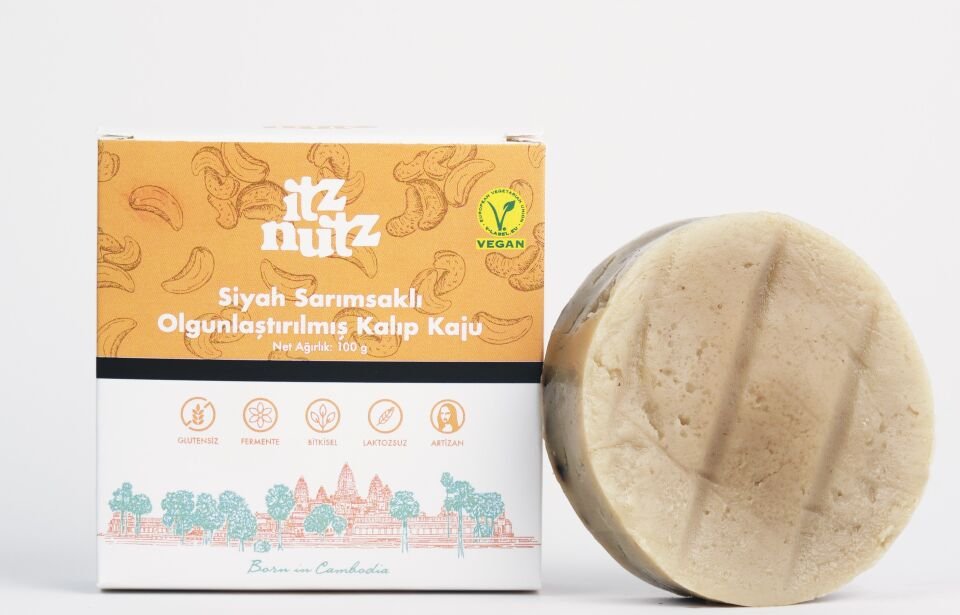 Siyah Sarımsaklı Olgunlaştırılmış Kalıp Kaju Peyniri (100 gr)